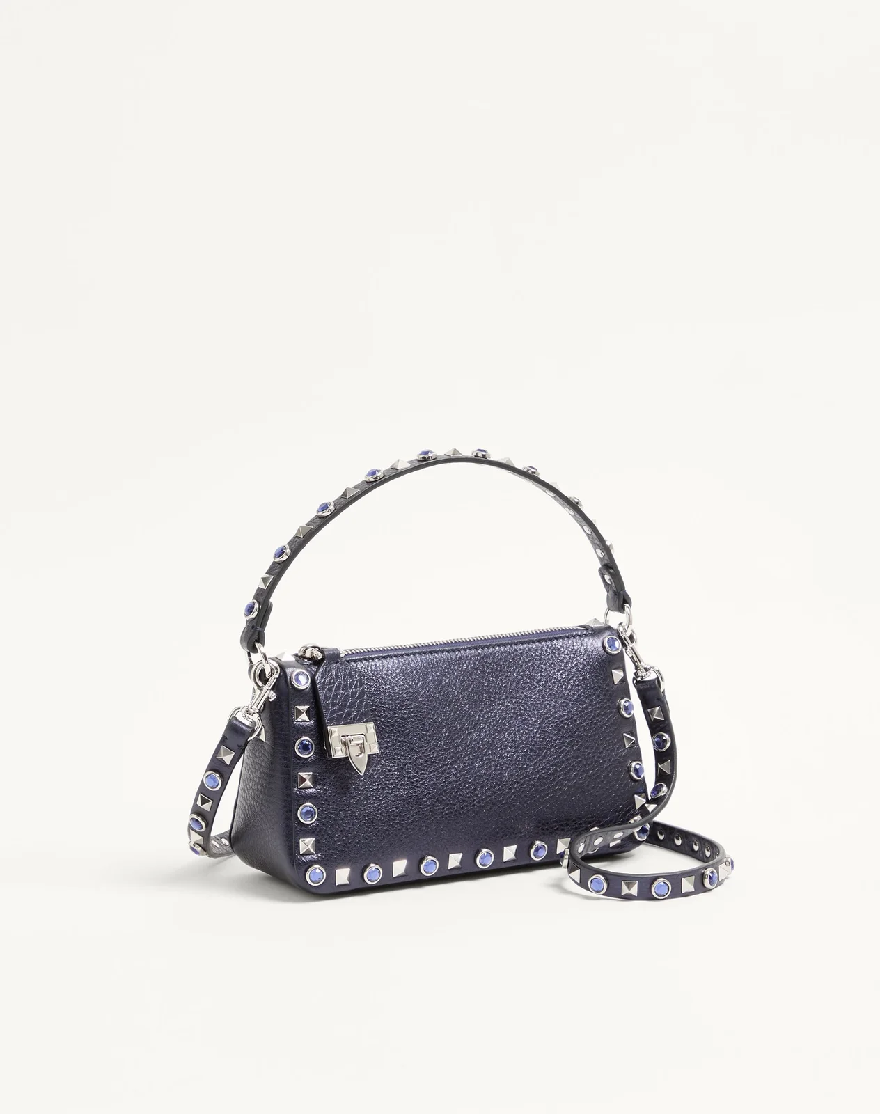 Маленькая сумка через плечо Valentino Garavani Rockstud из ламинированной телячьей кожи с кабошонами — фото 2