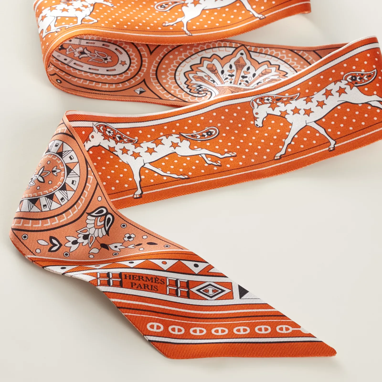 «Лошадь любви BANDANA”Twilly Маленький шелковый шарф — фото 3