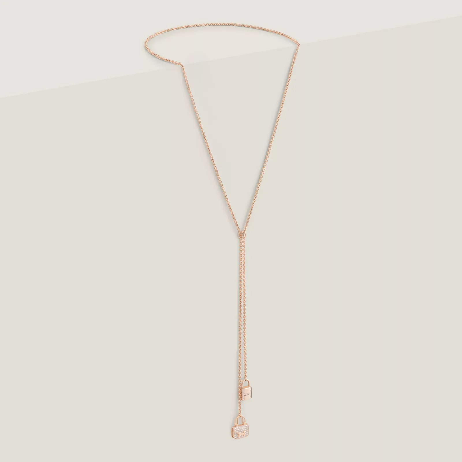 Amulettes Constance Длинное ожерелье