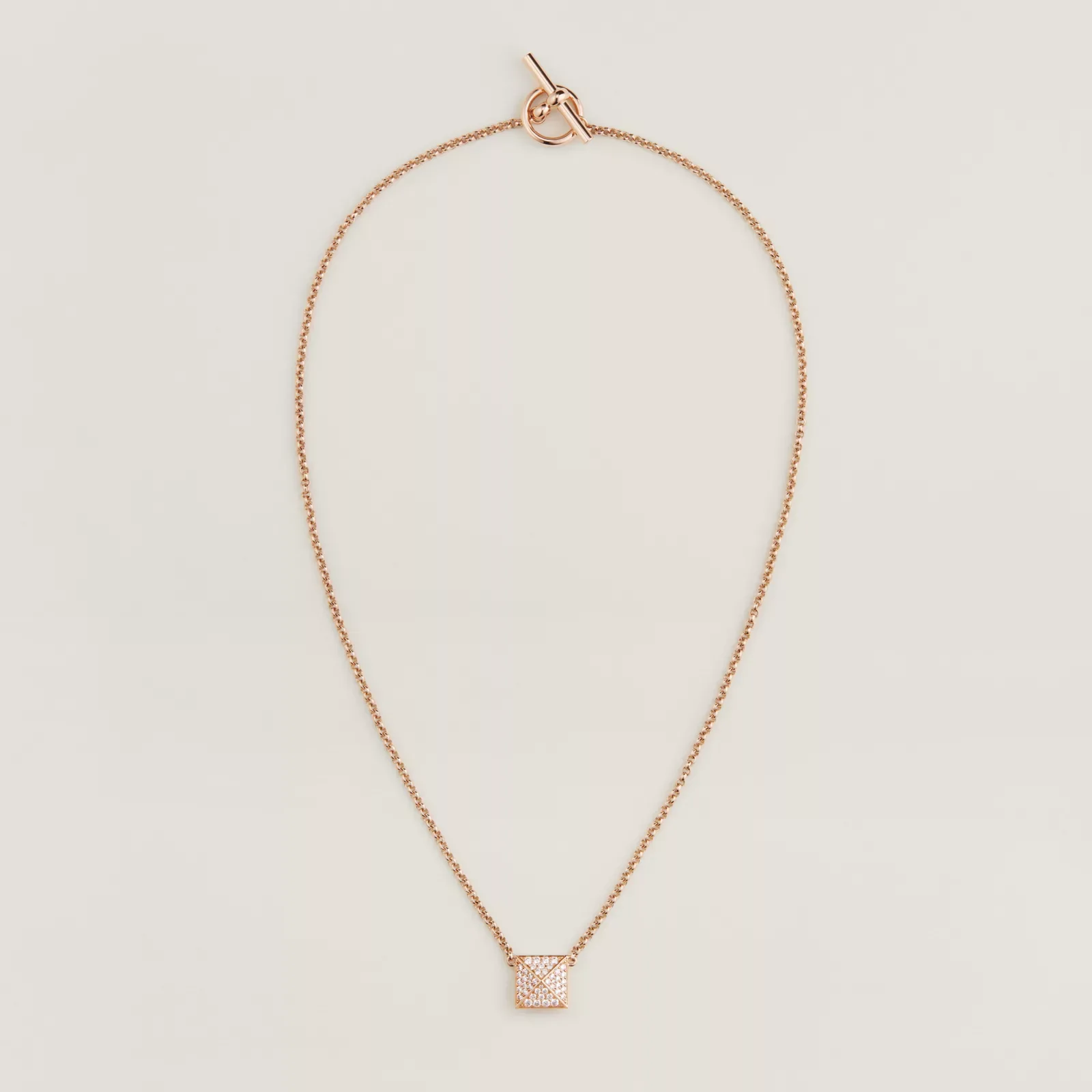 Hermès Clou d'H Ожерелье, Среднее