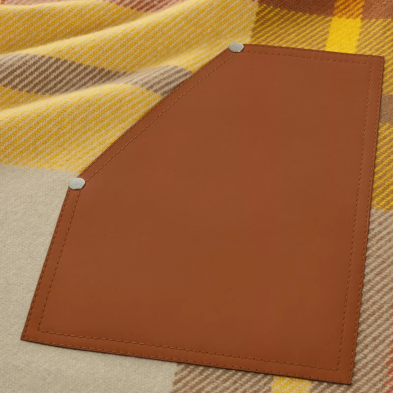 Tartan Poches Cuir Appliquees шарф — фото 3