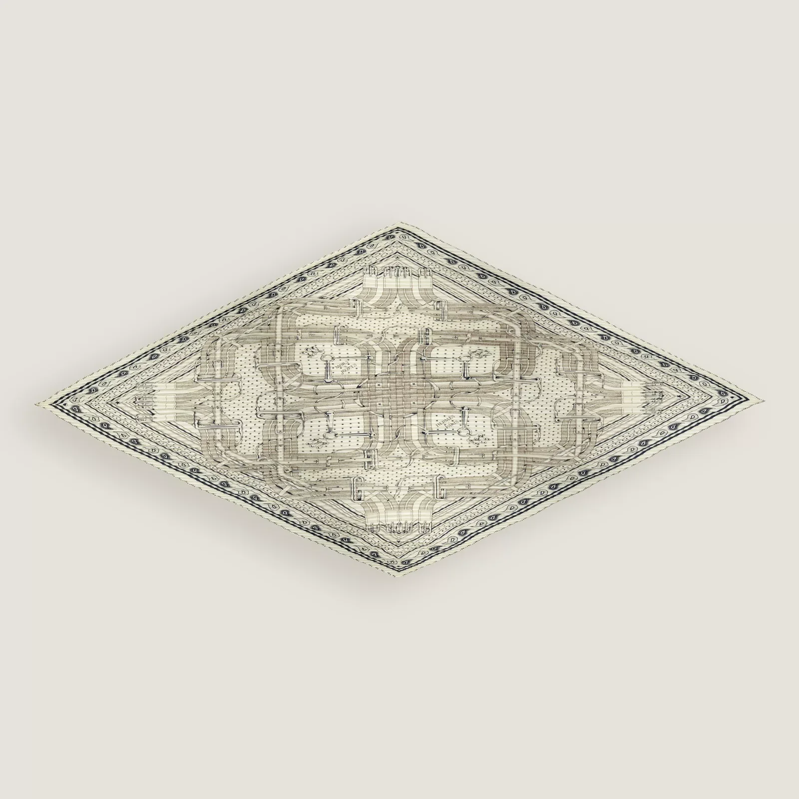"Плиссированное жевательное кольцо для лошади BANDANA”140 накидка