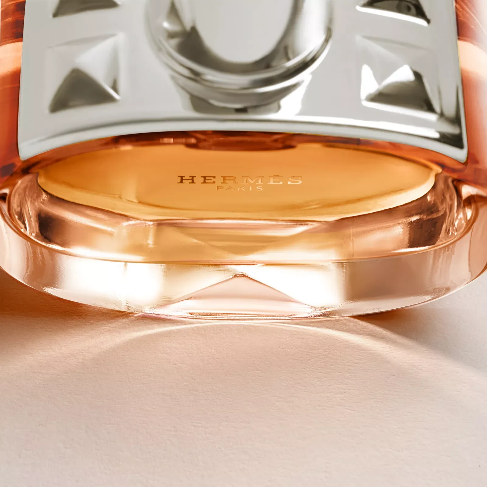 Парфюм «Hermès Bachni: Цветение из сердца» — фото 3