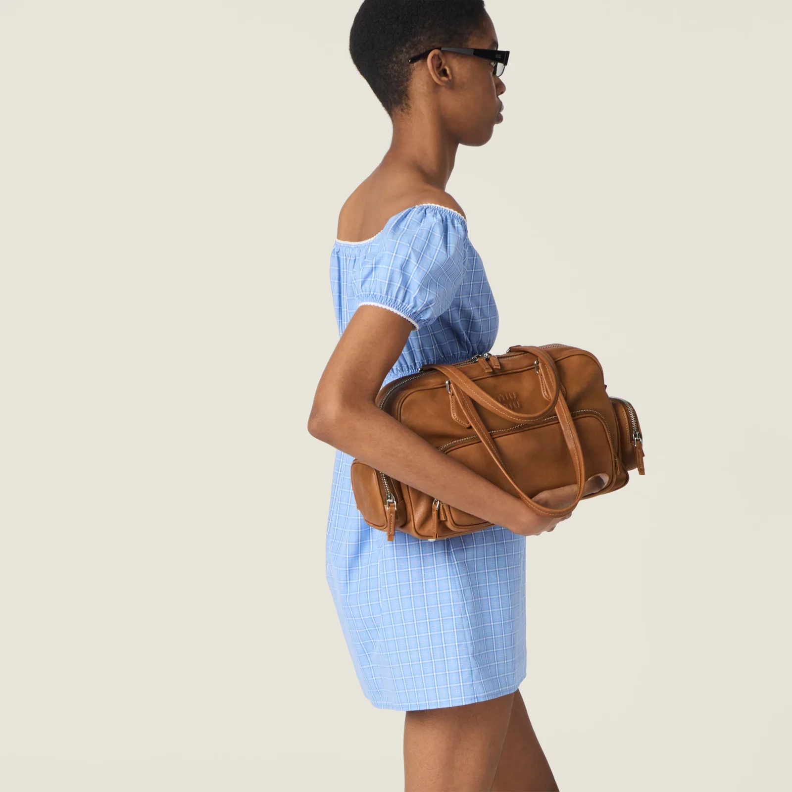 Карманная кожаная сумка наппа с верхней ручкой — фото 5