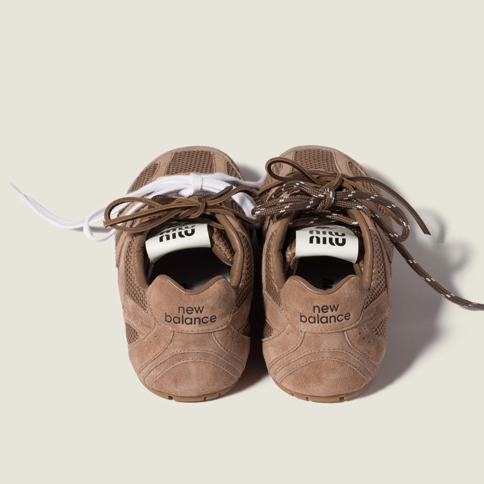 Кроссовки New Balance X Miu Miu 530 SL из замши и сетки — фото 3