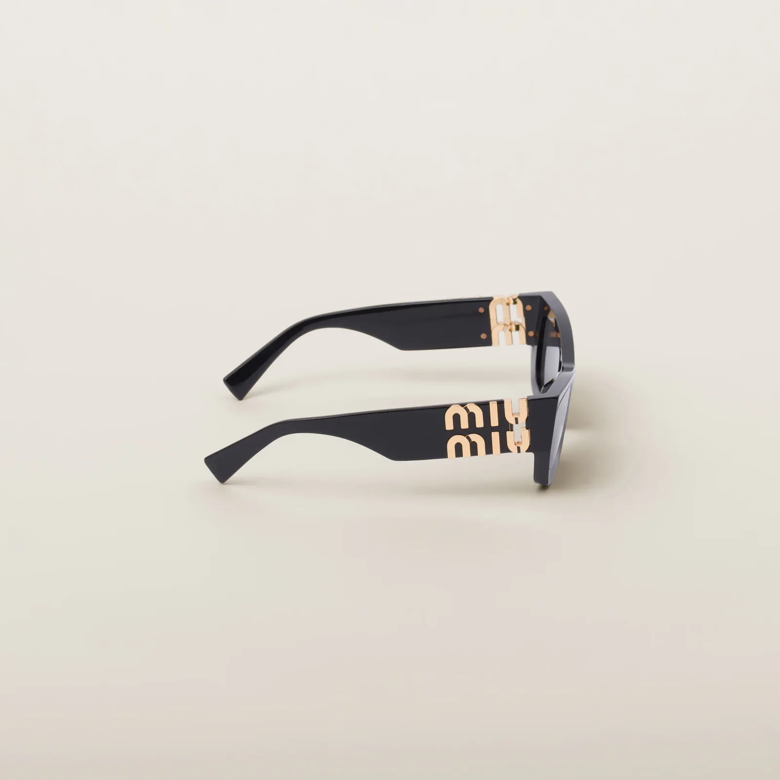 Солнцезащитные очки Miu Glimpse — фото 4