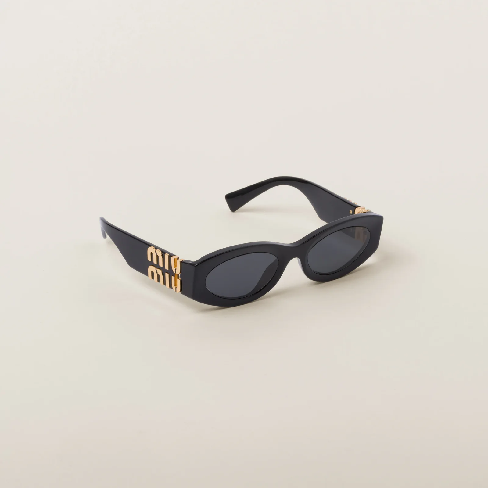 Солнцезащитные очки Miu Glimpse — фото 3