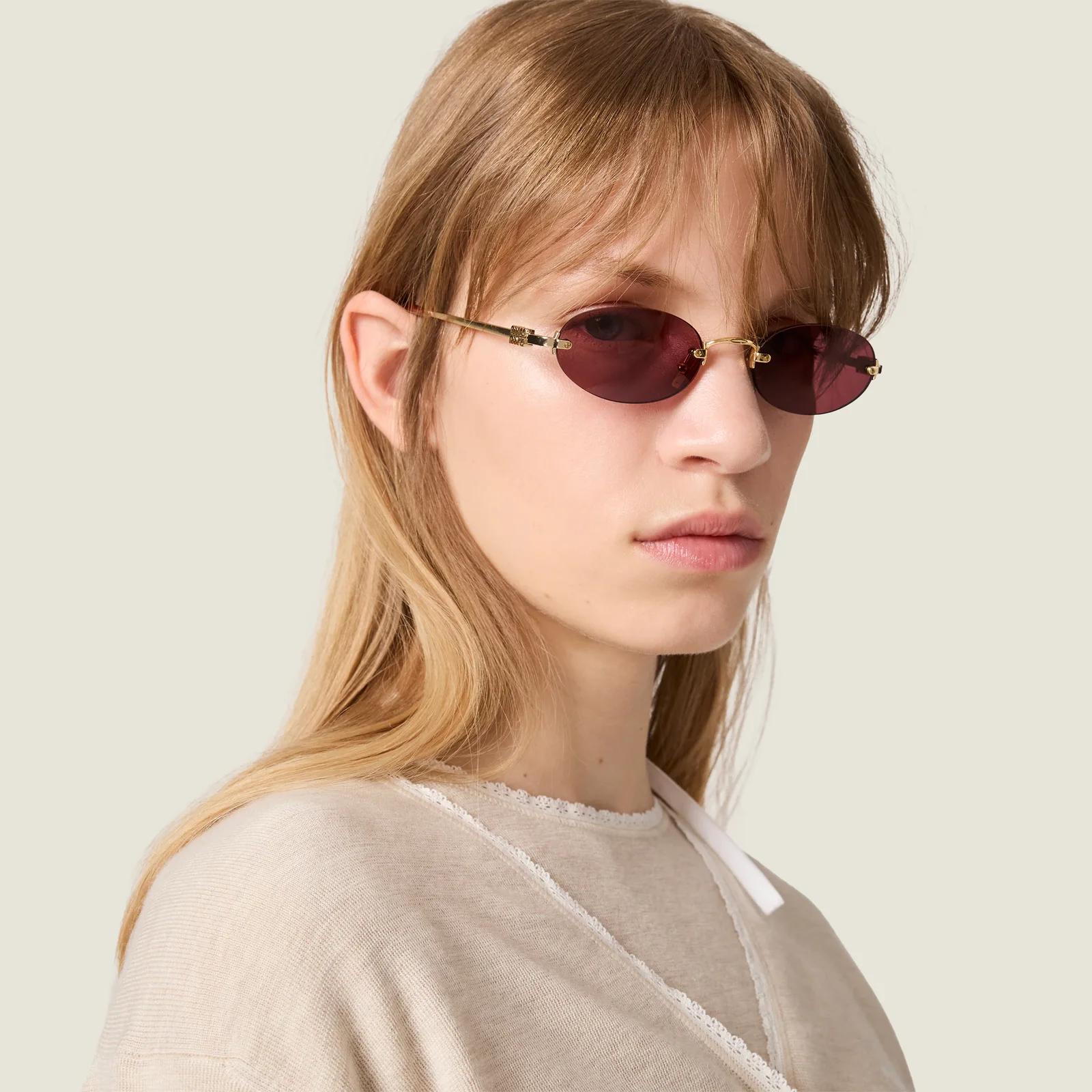 Солнцезащитные очки Miu Miu — фото 6