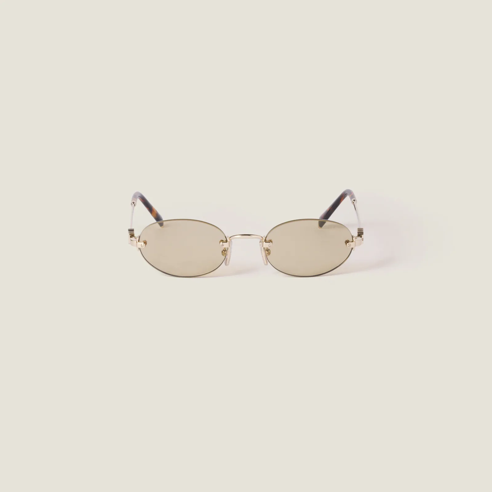 Солнцезащитные очки Miu Miu — фото 1