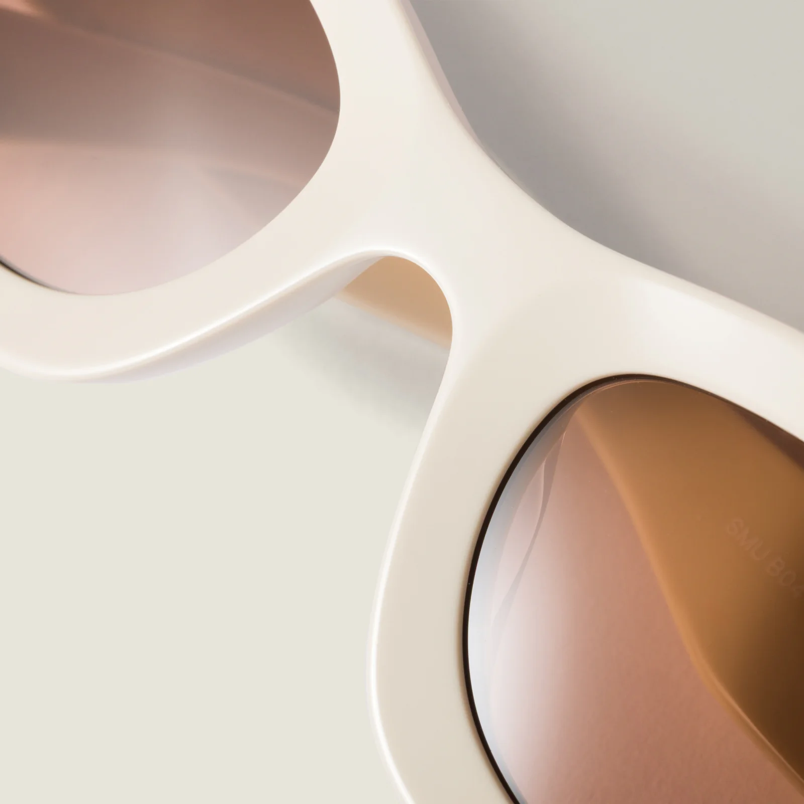 Солнцезащитные очки Miu Glimpse — фото 5