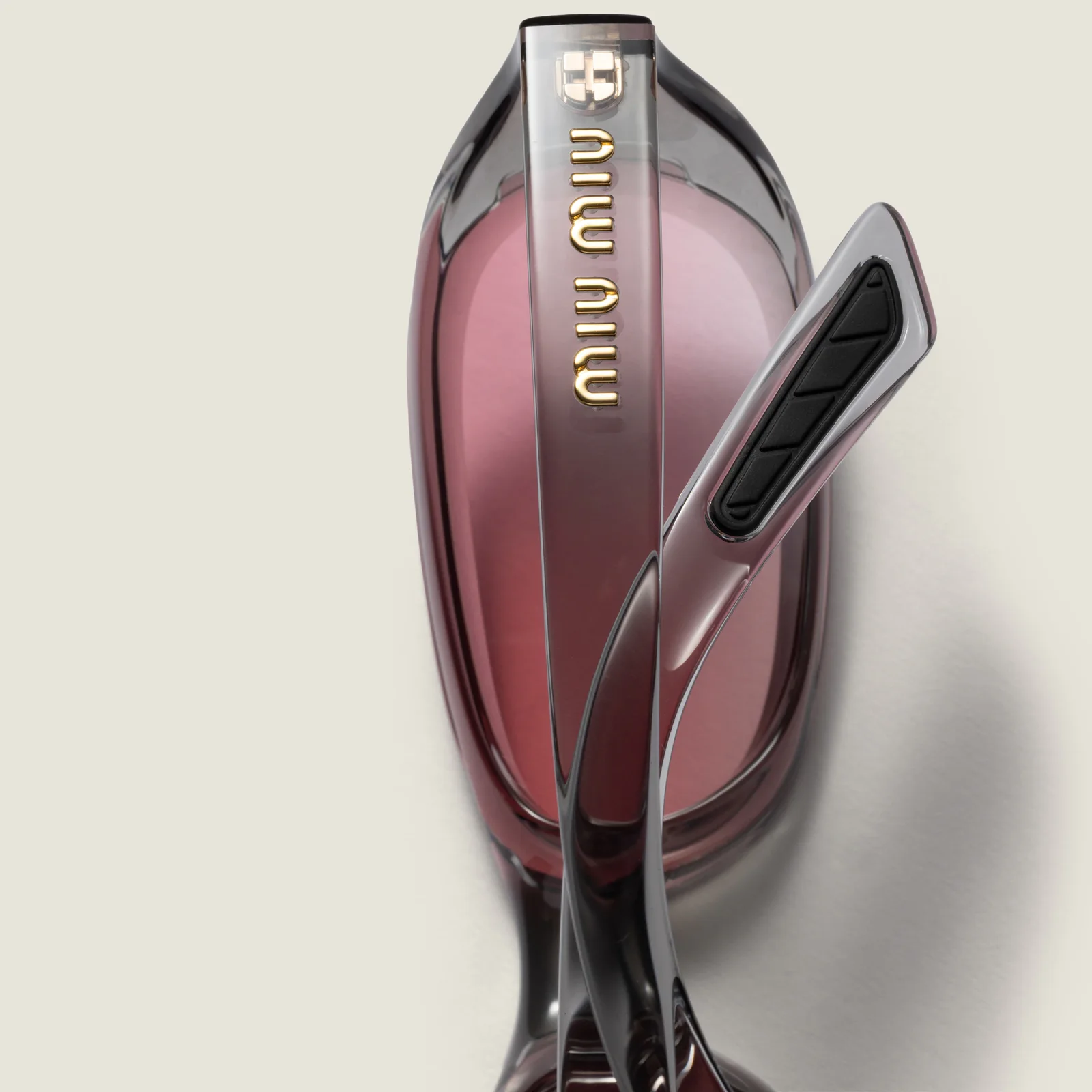 Солнцезащитные очки Miu Miu для подиума — фото 5