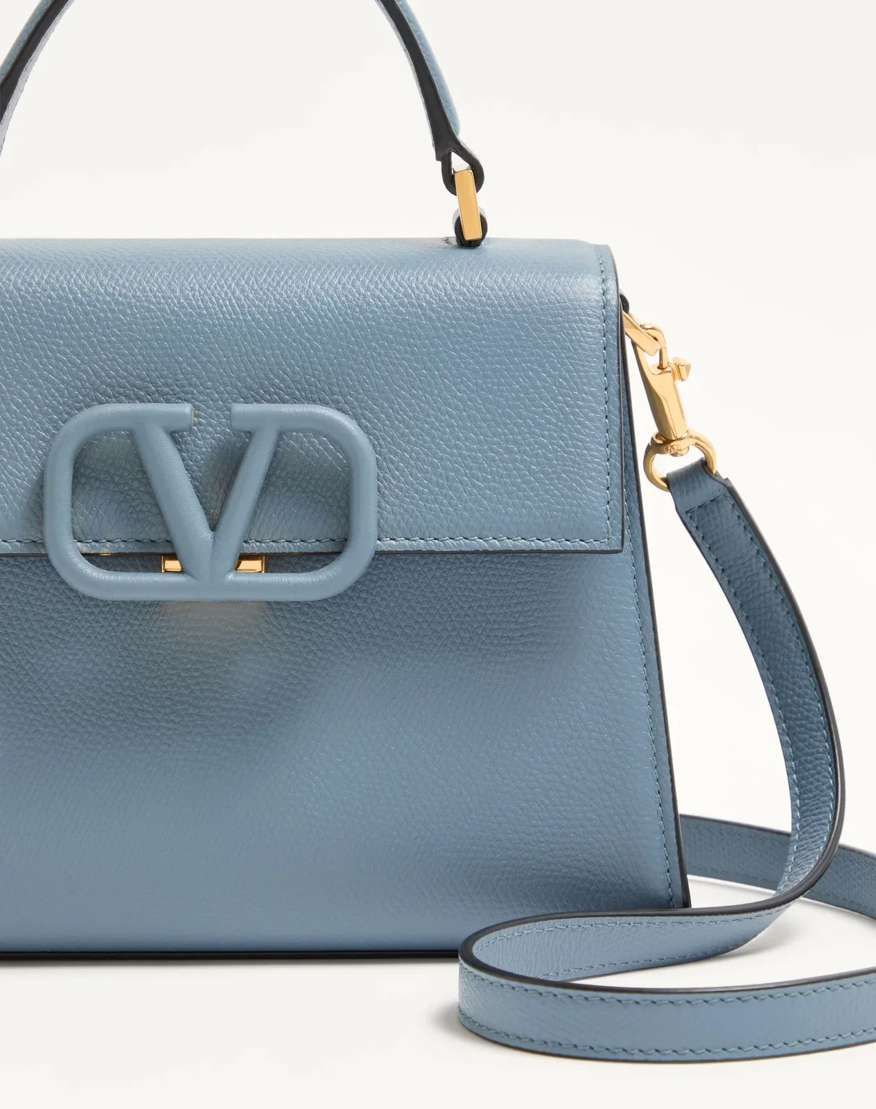 Маленькая сумка с ручками Valentino Garavani VSLING из зернистой телячьей кожи — фото 8