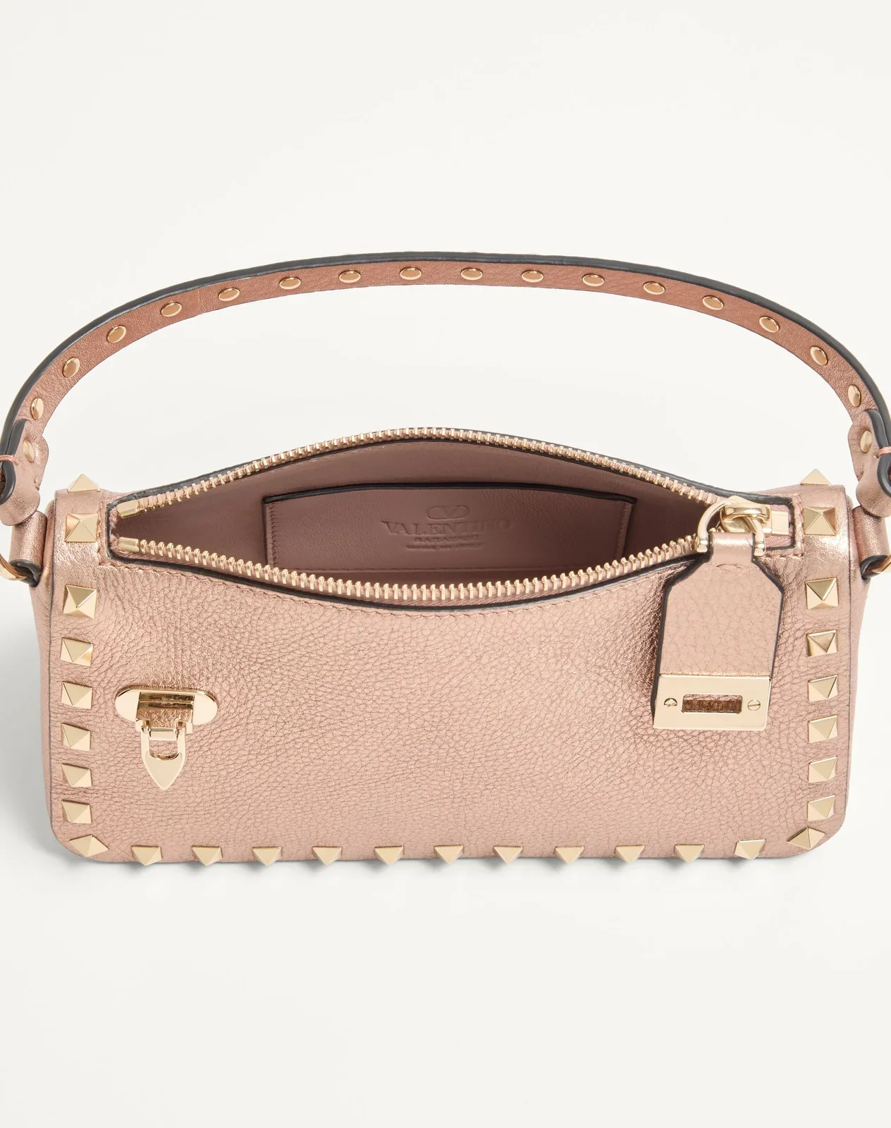 Маленькая сумка через плечо Valentino Garavani Rockstud из ламинированной зернистой телячьей кожи — фото 6