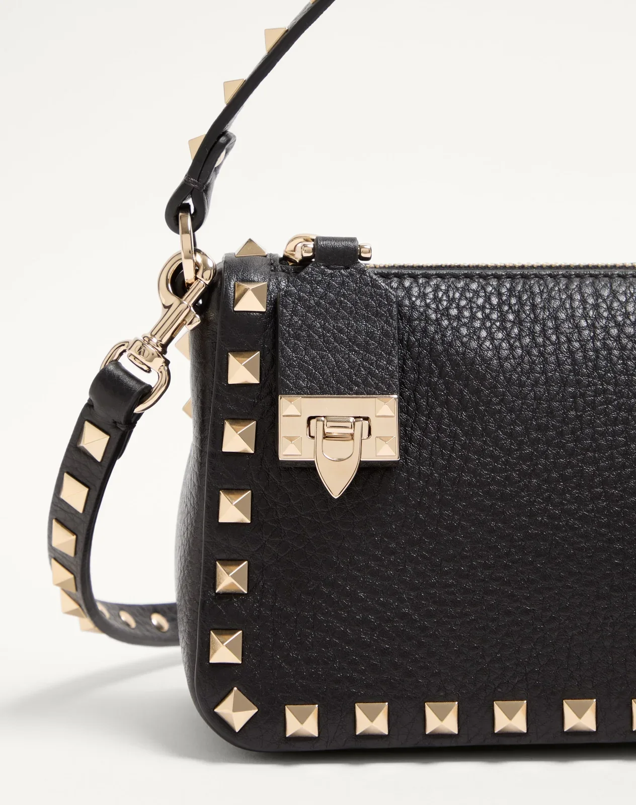 Маленькая сумка через плечо Rockstud из зернистой телячьей кожи — фото 7