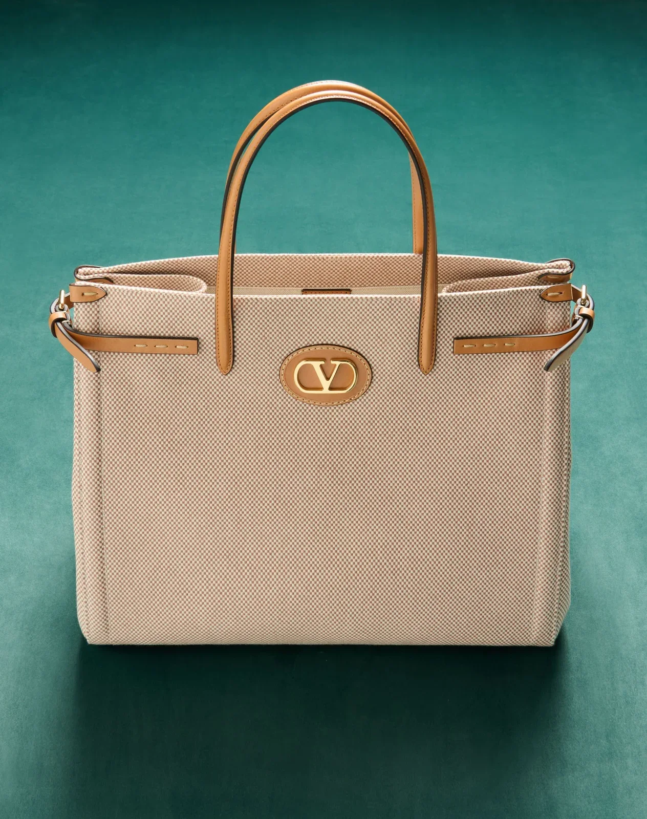 Сумка-тоут среднего размера Valentino Garavani Antibes из канваса — фото 7