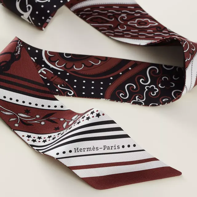 «Празднование бокового седла BANDANA”Twilly Маленький шелковый шарф