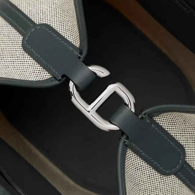 Hermès In-the-Loop 18 сумка