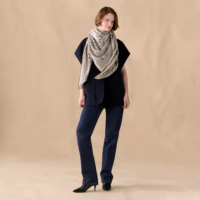 «Лошадь любви BANDANA”140 накидка