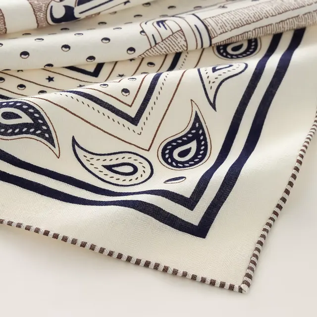 "Кольцо конского жевательного замка BANDANA”140 накидка