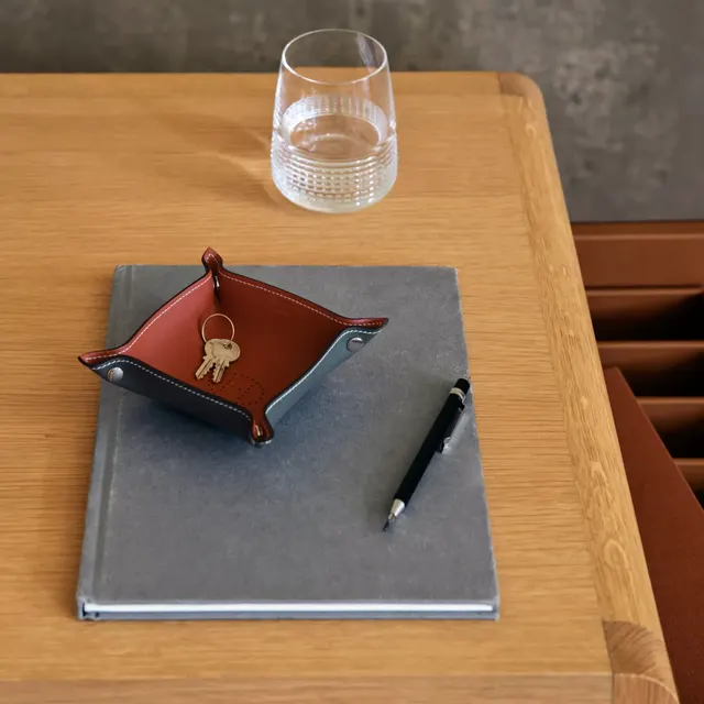 Mises et Relances Desk Мини-лоток для смены