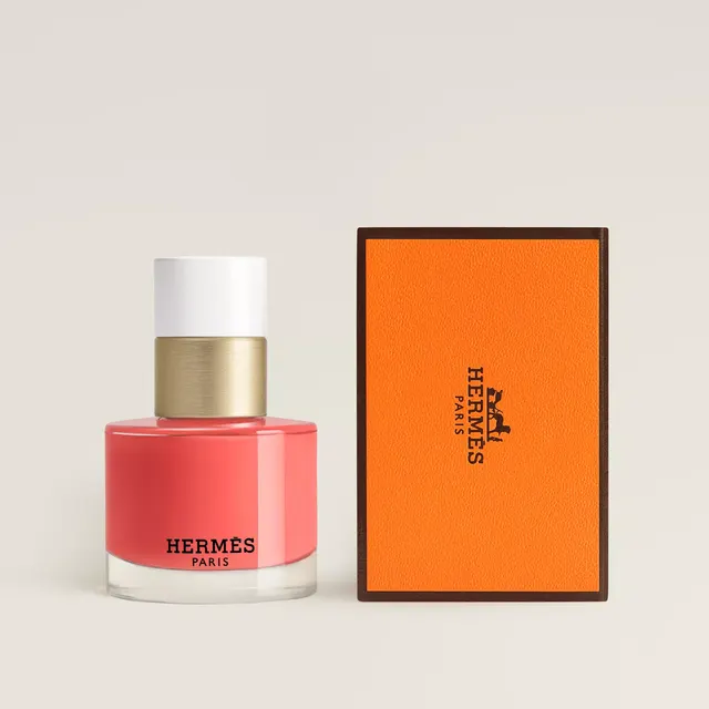 Лак для ногтей из серии «Hand Care» от Hermès (30№)