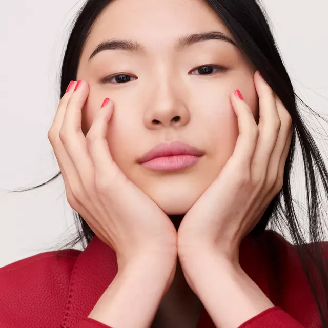 Лак для ногтей из серии «Hand Care» от Hermès (30№)