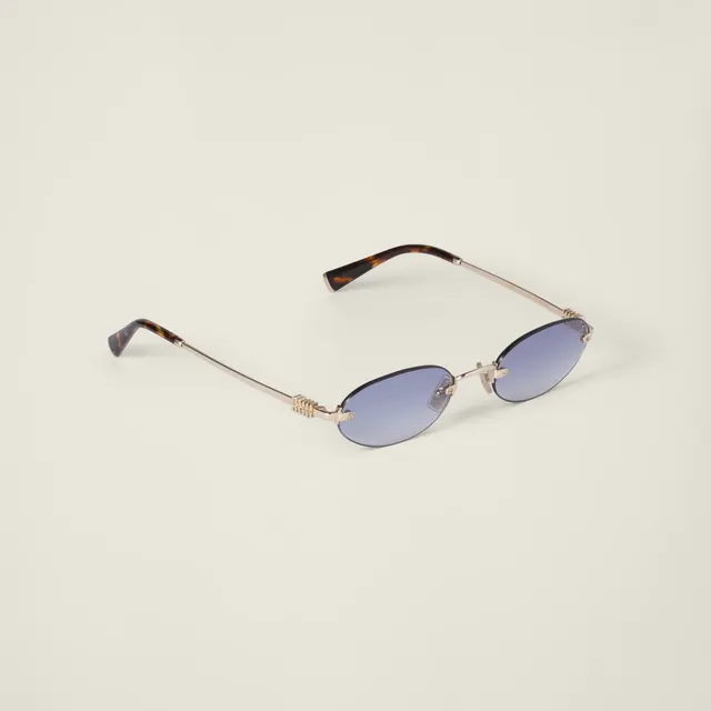 Солнцезащитные очки Miu Miu