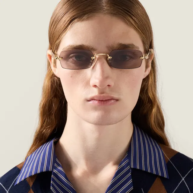 Солнцезащитные очки Miu Miu