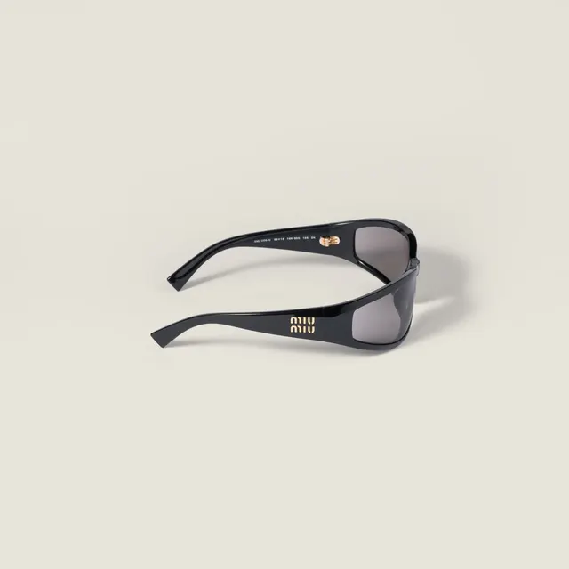 Коллекция солнцезащитных очков Miu Miu Eyewear