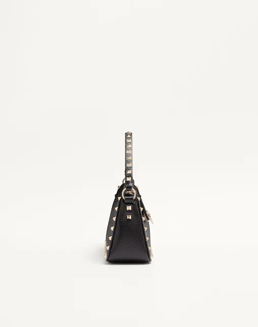 Маленькая сумка через плечо Rockstud из зернистой телячьей кожи