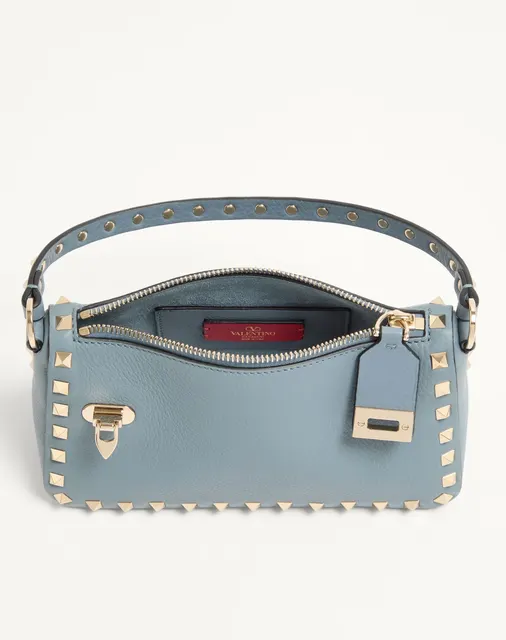 Маленькая сумка через плечо Rockstud из зернистой телячьей кожи