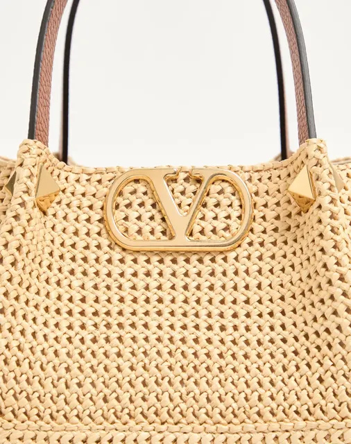 Сумка-тоут среднего размера Valentino Garavani VLogo Signature Summer из рафии