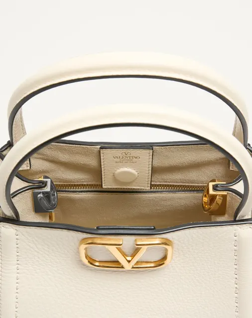Маленькая сумка с ручками Valentino Garavani Alltime из зернистой телячьей кожи