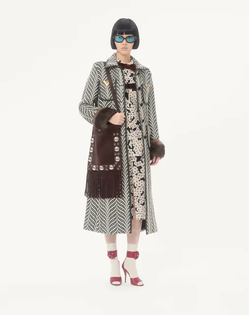Сумка через плечо Valentino Garavani Nellcôte из замши с бахромой