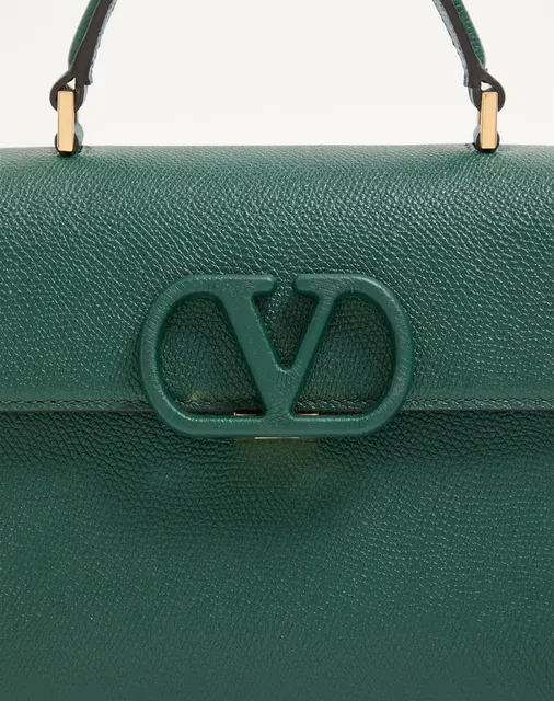 Маленькая сумка с ручками Valentino Garavani VSLING из зернистой телячьей кожи