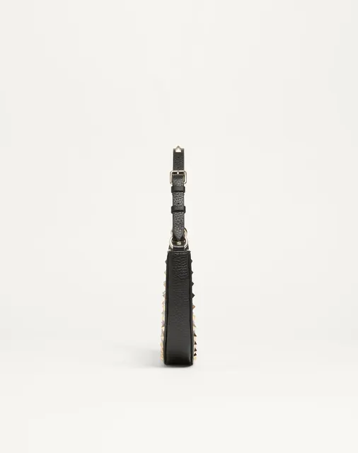 Мини-сумка-хобо Rockstud из зернистой телячьей кожи