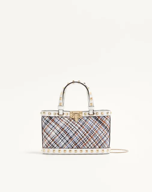Мини-сумка-тоут Valentino Garavani Rockstud из плетёного текстиля