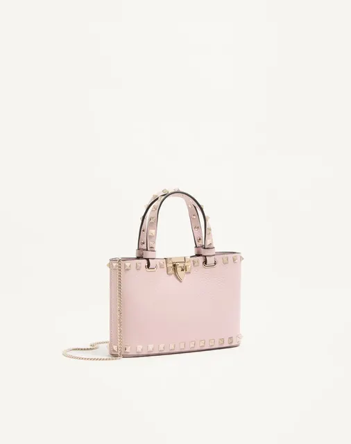 Мини-сумка-тоут Rockstud из зернистой телячьей кожи