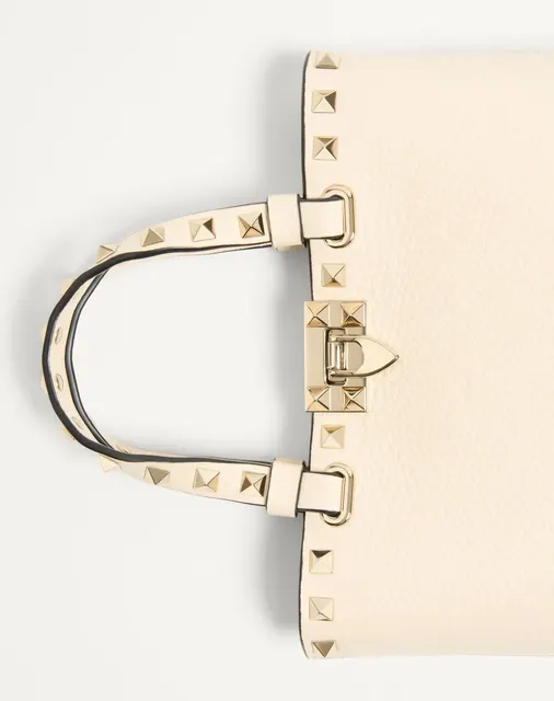 Мини-сумка-тоут Rockstud из зернистой телячьей кожи