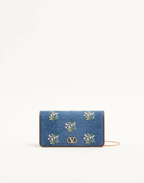 Мини-сумка через плечо Valentino Garavani VLogo Signature из денима с цветочной вышивкой