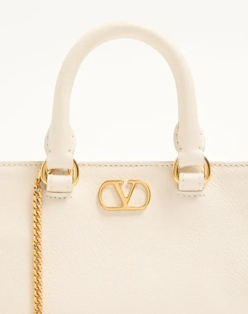 Мини-сумка VLogo Signature из зернистой телячьей кожи